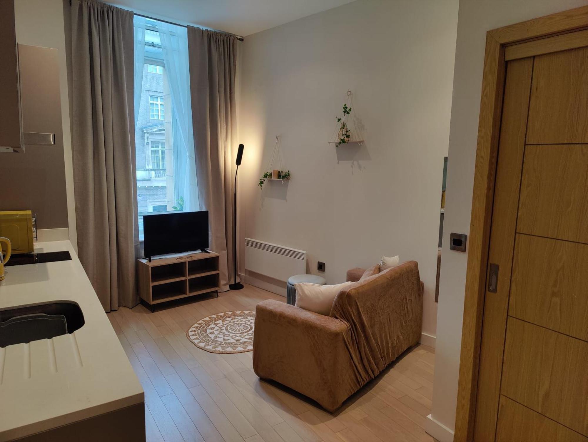 Liverpool Gem: Cozy Studio Retreat Buitenkant foto